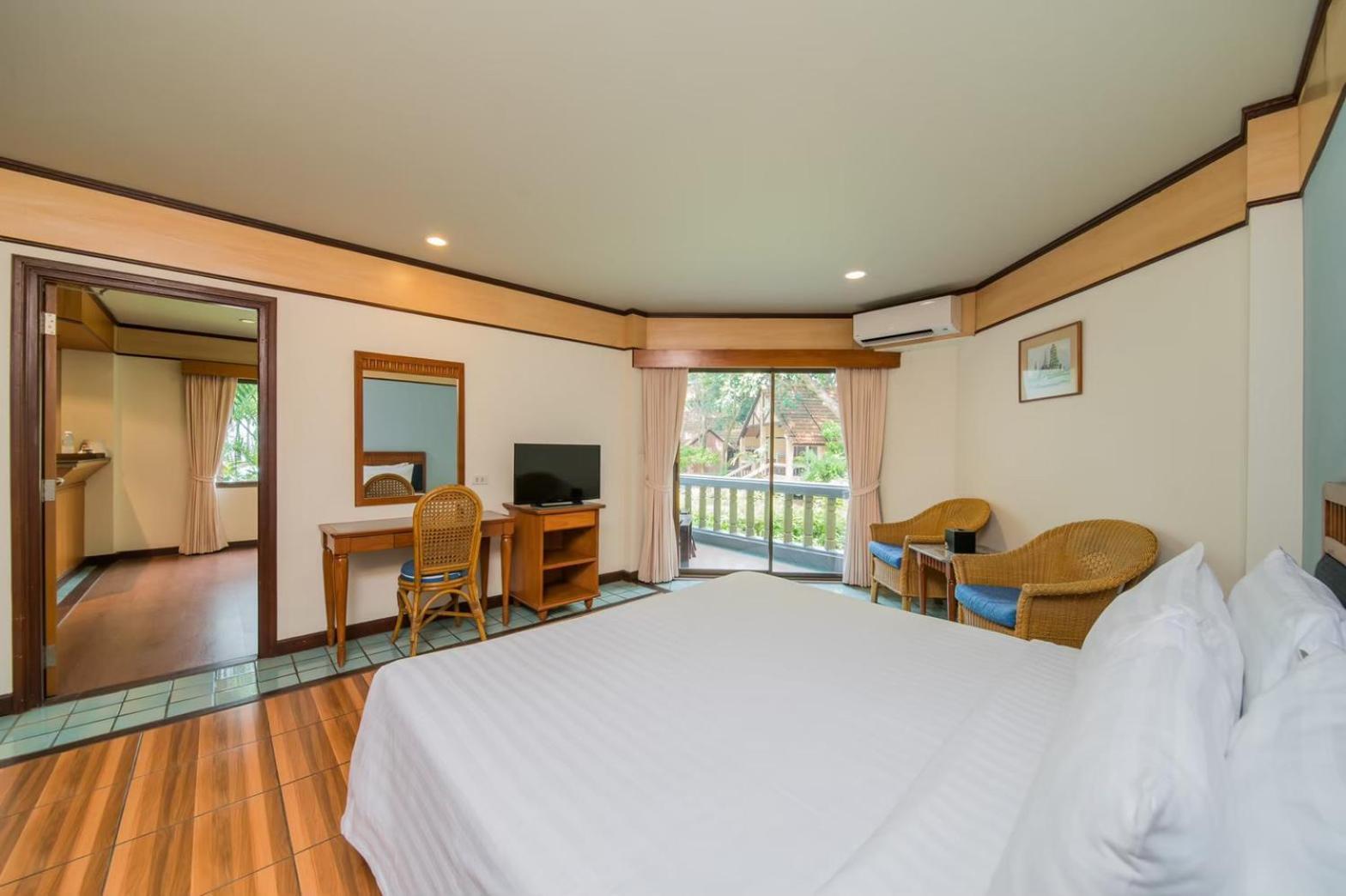 Botany Beach Resort Pattaya Na Chom Thian Room photo